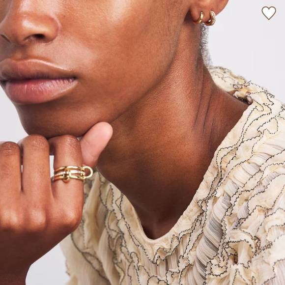 Spinelli Kilcollin Micro Hoop in 18k yellow gold - Picture 3 of 15